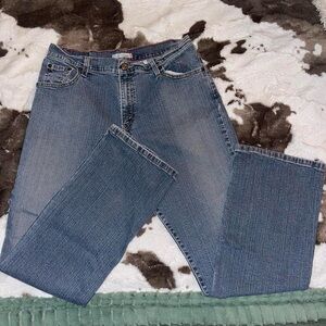 Levi’s 550 Relaxed Bootcut Jeans size 12